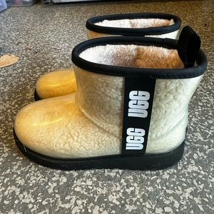 UGG Classic Mini Clear- Kids size 2- Tan